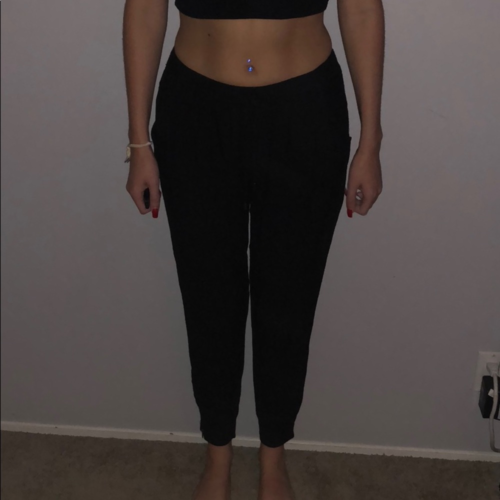 Forever 21 loose fitted jogger type pant